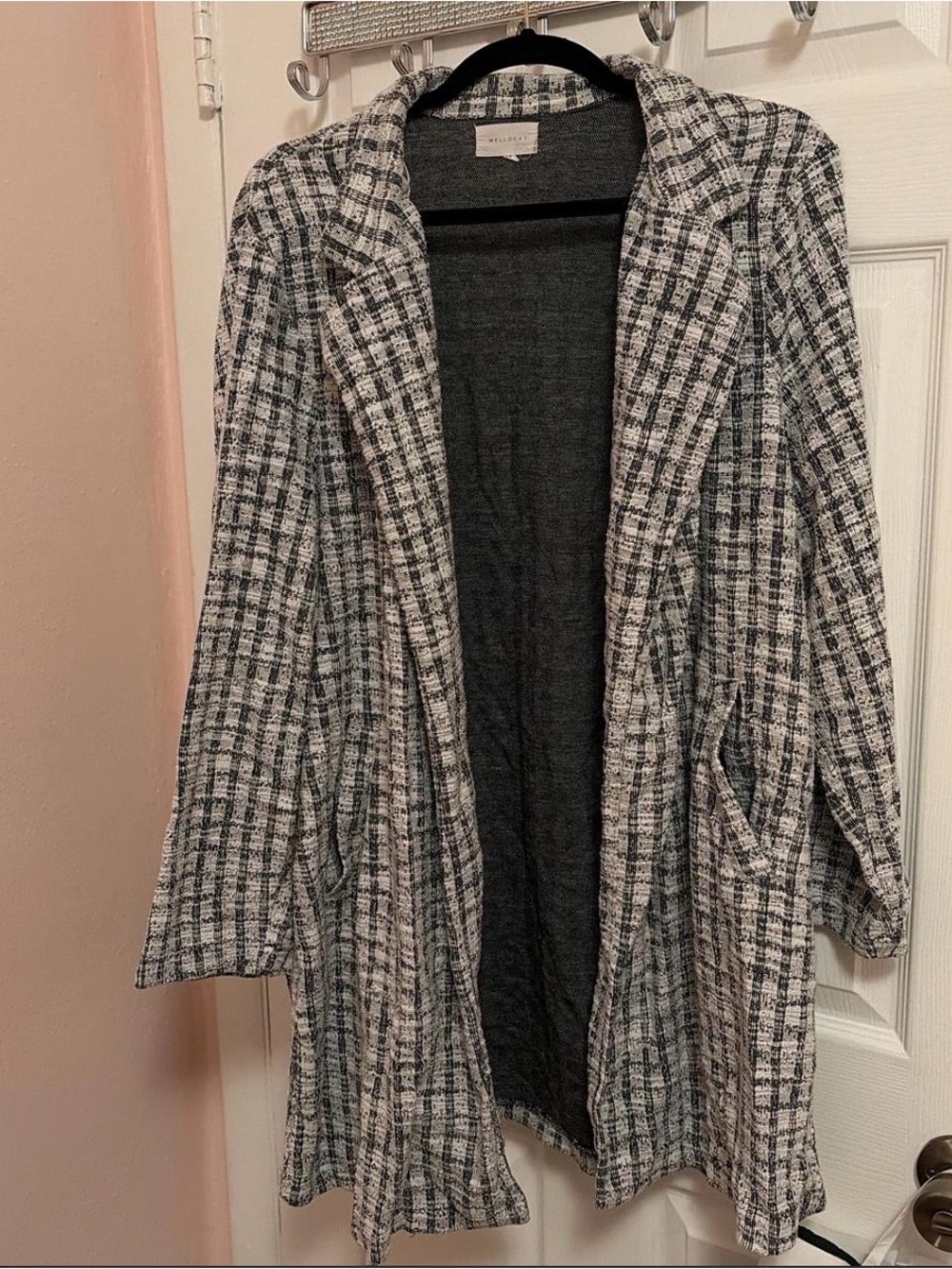 black and white plaid jacket melloday 1X very comfortable and cute!